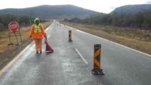 DIS Routine Road Maintenance Signage Stop and Go